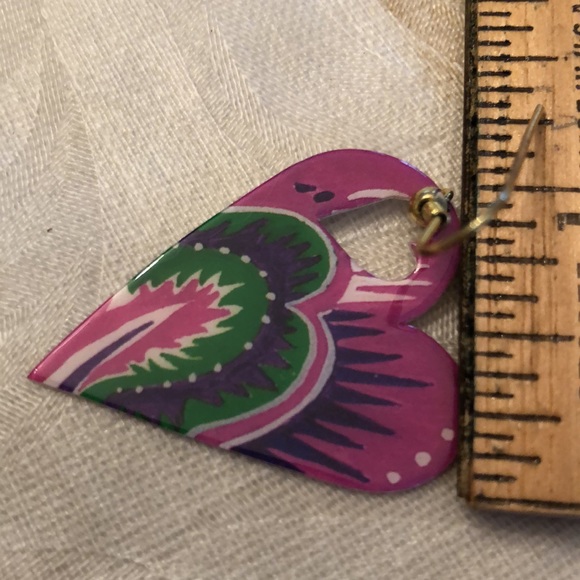 NWOT Kitschy heart pierced earrings - Picture 3 of 9